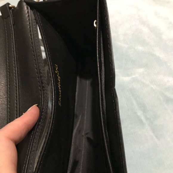 Crossbody with RFID. Touchscreen - Picture 10 of 11